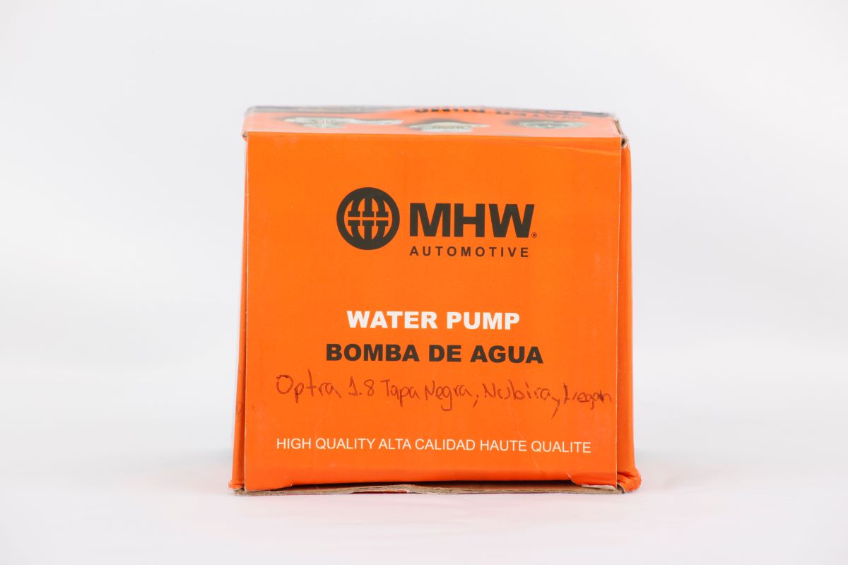 BOMBA DE AGUA OPTRA 1 8 TAPA NEGRA NUBIRA LEGON