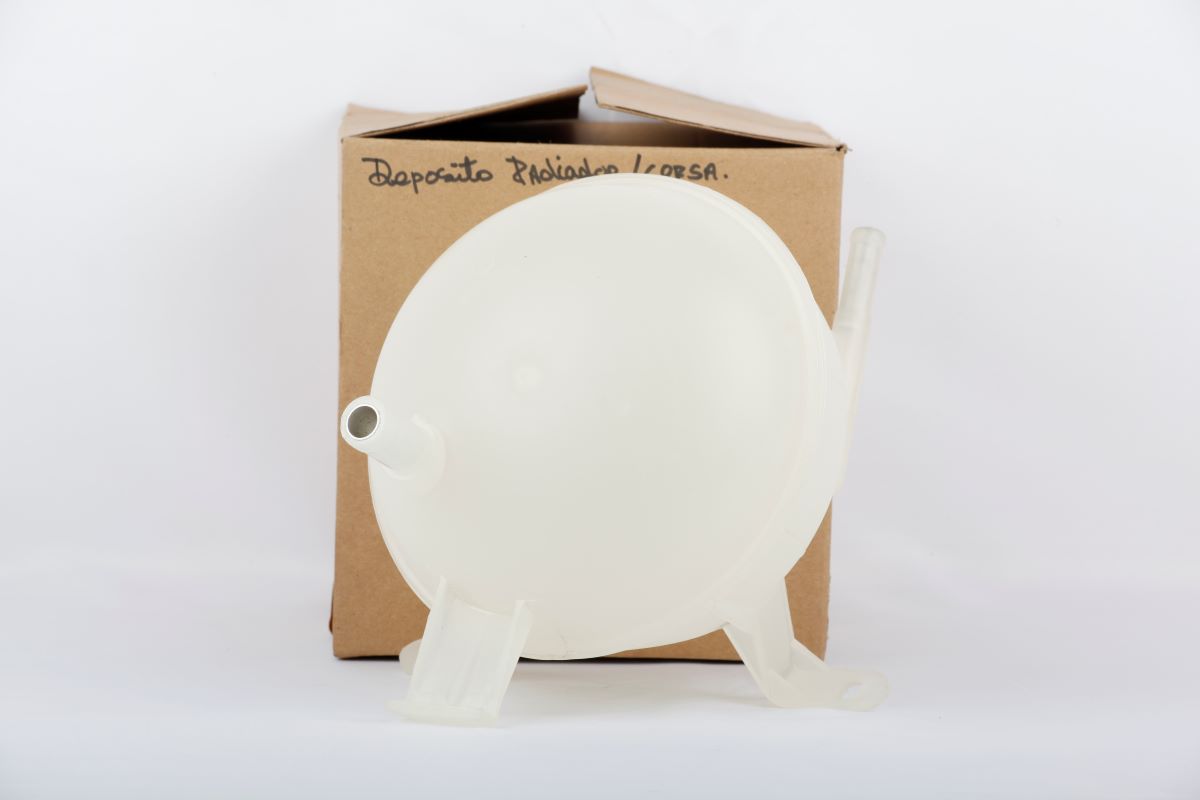 ENVASE RADIADOR DEPOSITO DE AGUA CORSA